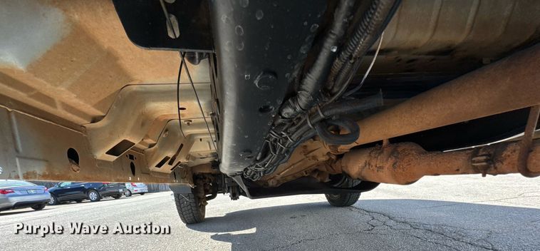 image for item DO0656 2012 Ford F550 Super Duty XLT SuperCab truck cab and chassis