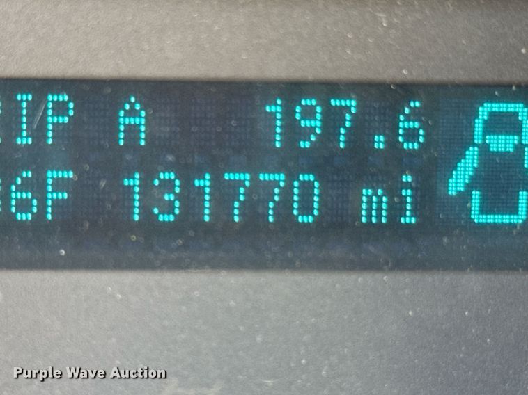 image for item DO0656 2012 Ford F550 Super Duty XLT SuperCab truck cab and chassis