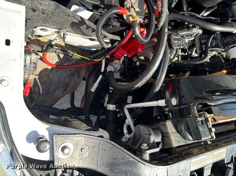 image for item DO0656 2012 Ford F550 Super Duty XLT SuperCab truck cab and chassis