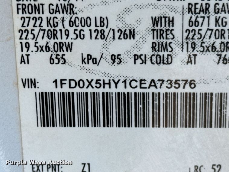 image for item DO0656 2012 Ford F550 Super Duty XLT SuperCab truck cab and chassis