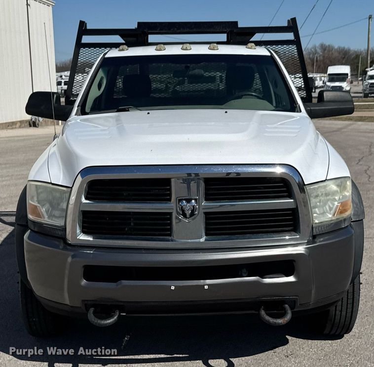 image for item DO0657 2011 Dodge Ram 5500HD flatbed truck