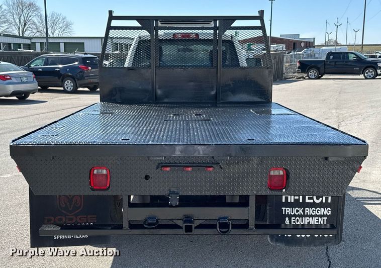 image for item DO0657 2011 Dodge Ram 5500HD flatbed truck