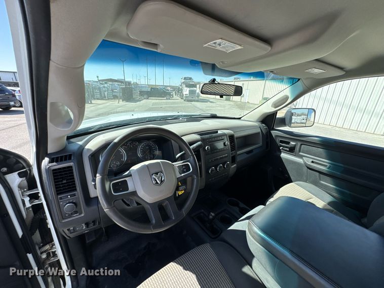 image for item DO0657 2011 Dodge Ram 5500HD flatbed truck