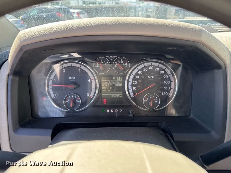 image for item DO0657 2011 Dodge Ram 5500HD flatbed truck