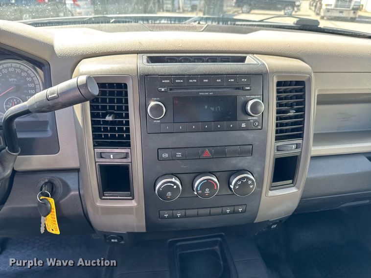 image for item DO0657 2011 Dodge Ram 5500HD flatbed truck