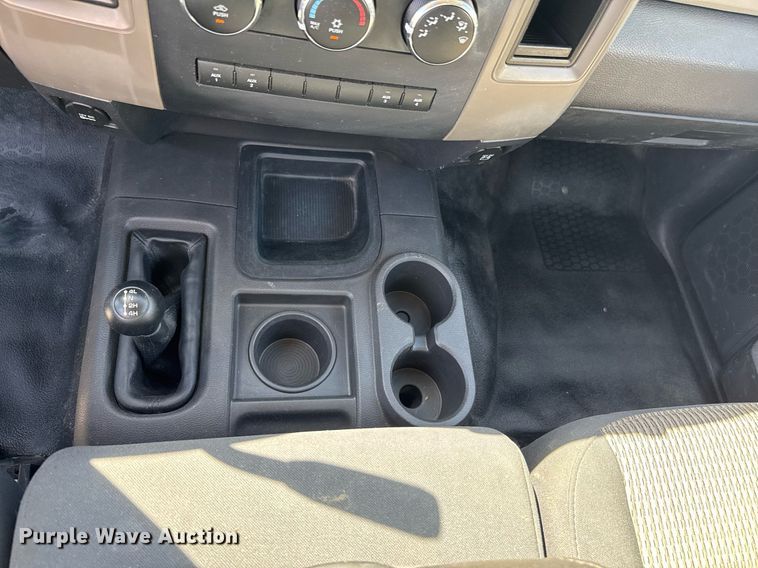 image for item DO0657 2011 Dodge Ram 5500HD flatbed truck