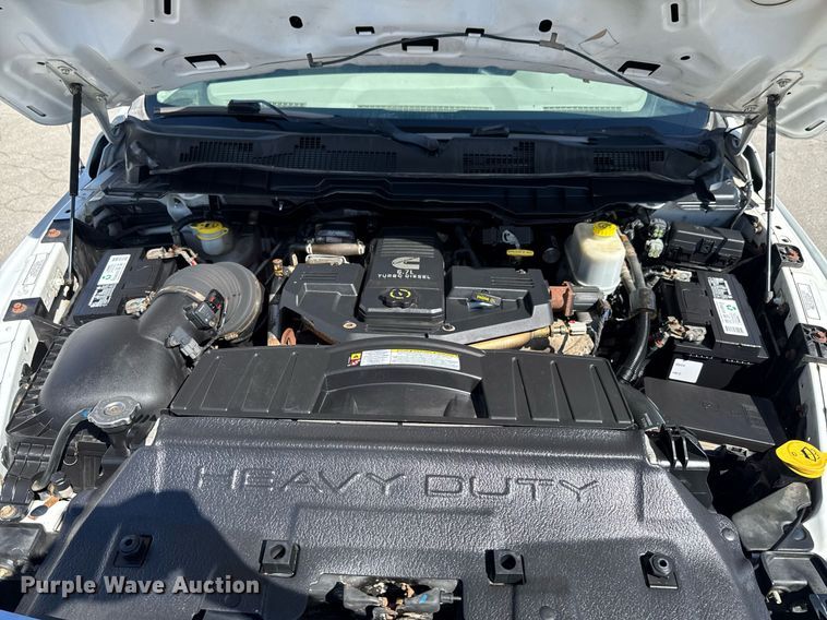 image for item DO0657 2011 Dodge Ram 5500HD flatbed truck