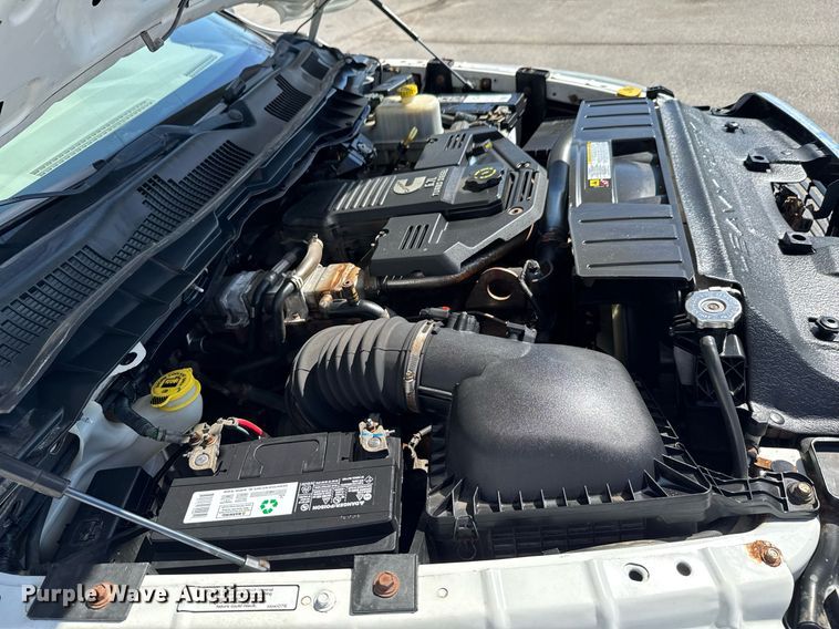 image for item DO0657 2011 Dodge Ram 5500HD flatbed truck