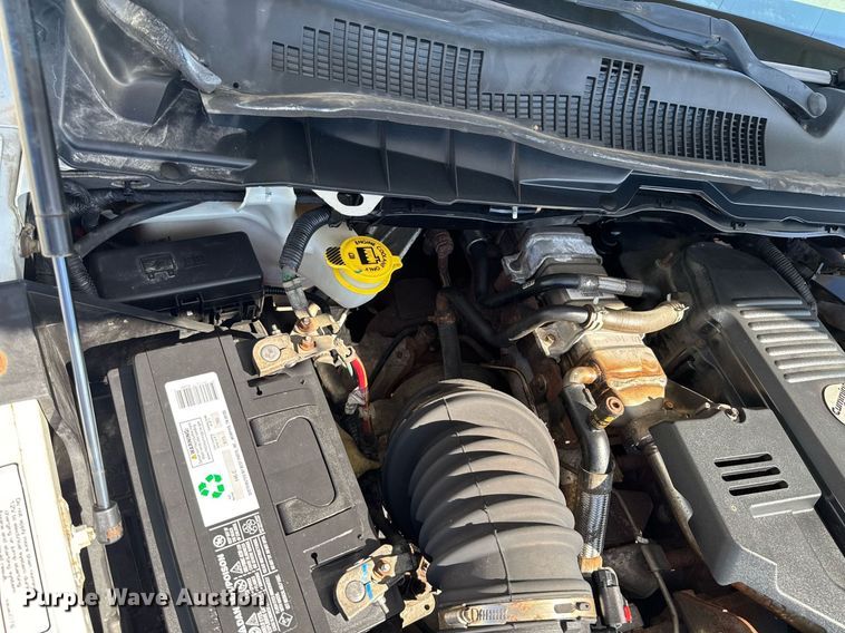 image for item DO0657 2011 Dodge Ram 5500HD flatbed truck