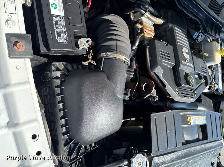 image for item DO0657 2011 Dodge Ram 5500HD flatbed truck