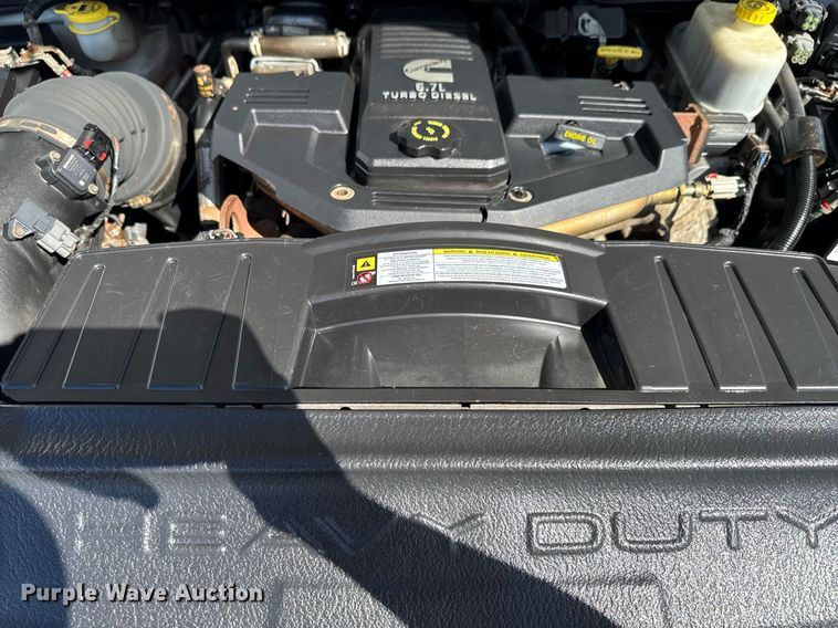 image for item DO0657 2011 Dodge Ram 5500HD flatbed truck