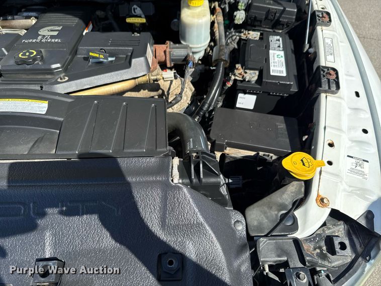 image for item DO0657 2011 Dodge Ram 5500HD flatbed truck