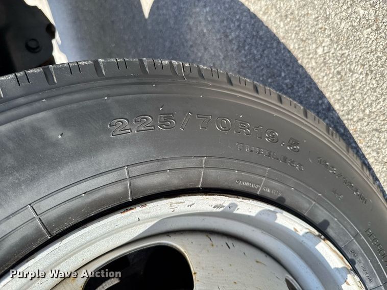 image for item DO0657 2011 Dodge Ram 5500HD flatbed truck