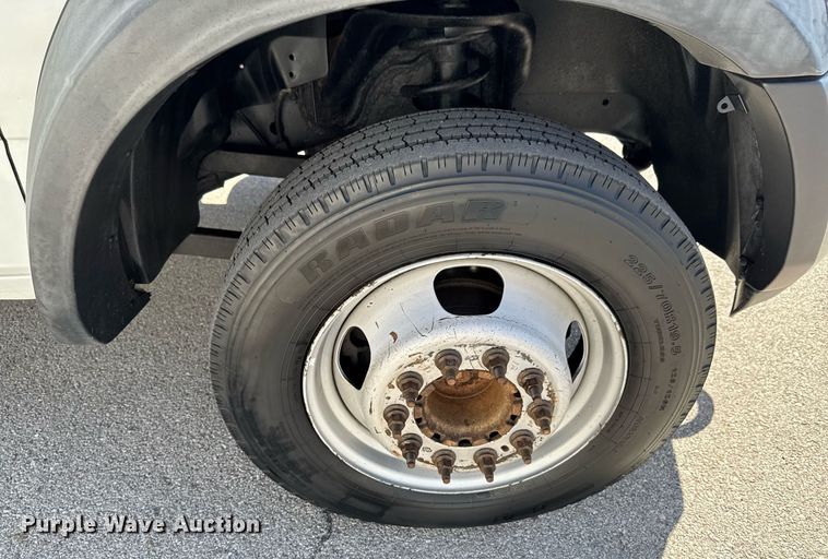 image for item DO0657 2011 Dodge Ram 5500HD flatbed truck