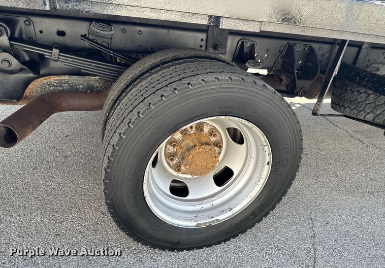 image for item DO0657 2011 Dodge Ram 5500HD flatbed truck