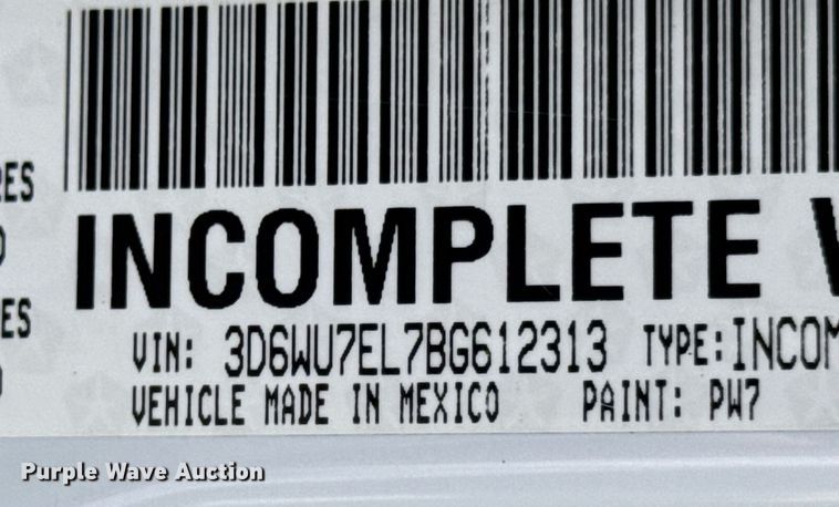 image for item DO0657 2011 Dodge Ram 5500HD flatbed truck