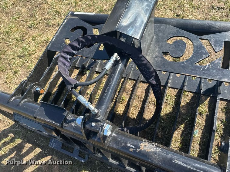 image for item DO0688 KC QT-SG-S76-V3 skid steer rock grapple bucket