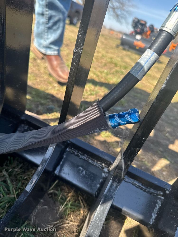 image for item DO0688 KC QT-SG-S76-V3 skid steer rock grapple bucket