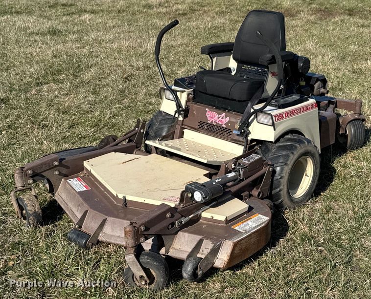 image for item DO0694 Grasshopper 725KT ZTR lawn mower