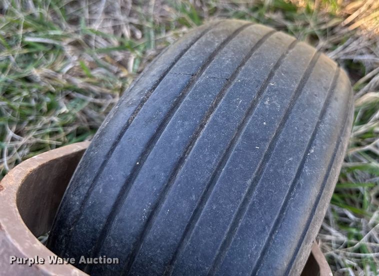 image for item DO0694 Grasshopper 725KT ZTR lawn mower