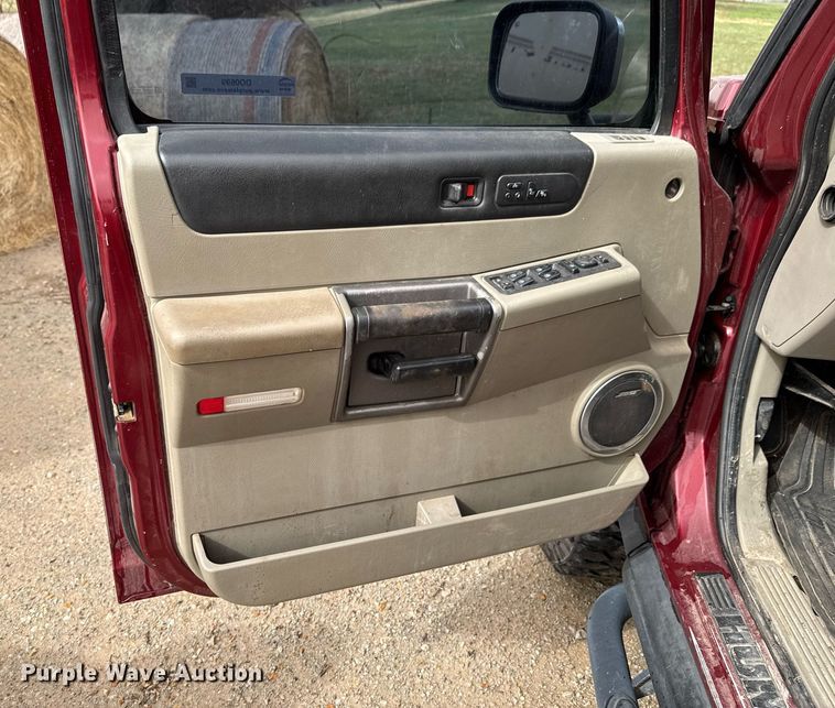 image for item DO0699 2004 Hummer H2 SUV