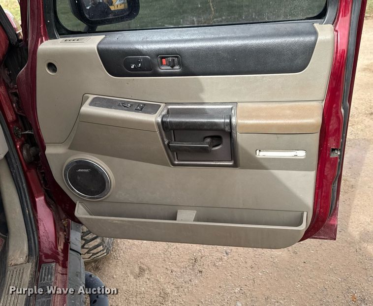 image for item DO0699 2004 Hummer H2 SUV