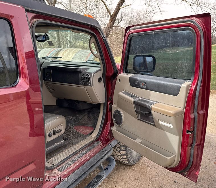 image for item DO0699 2004 Hummer H2 SUV