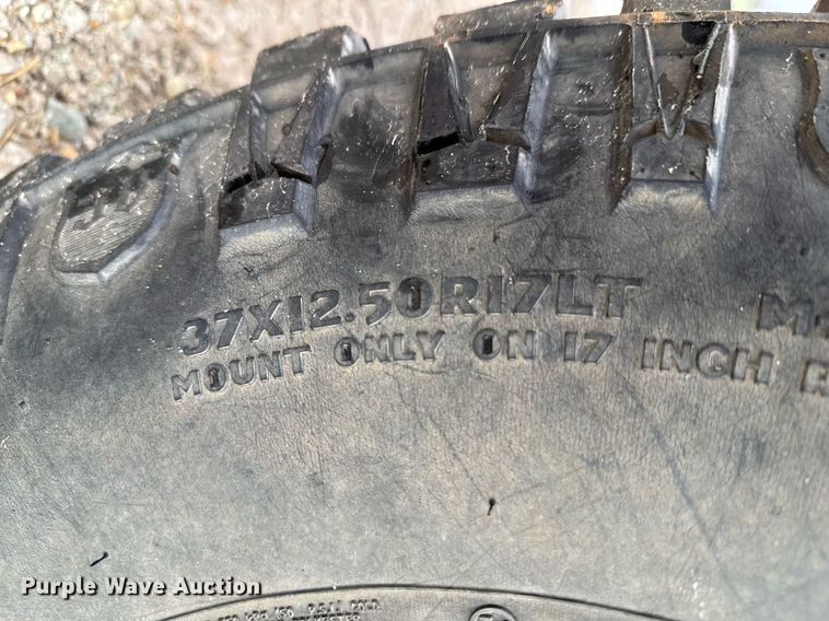 image for item DO0699 2004 Hummer H2 SUV