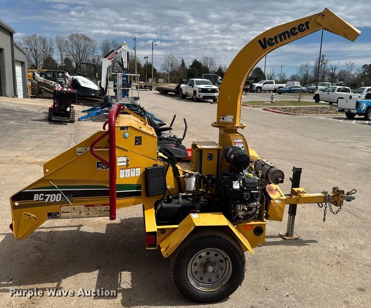 image for item DO0712 2017 Vermeer BC700XL wood chipper