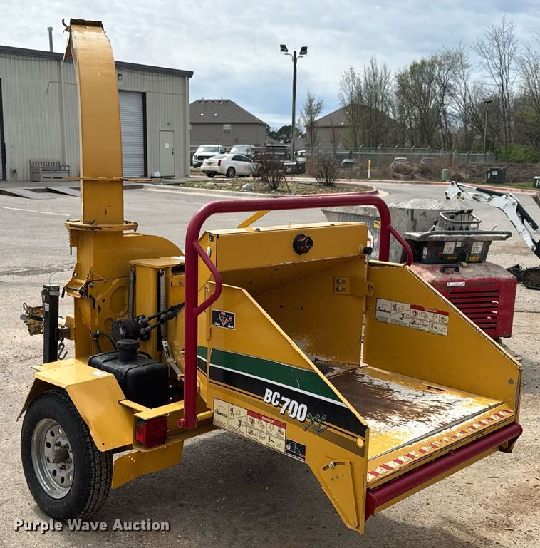 image for item DO0712 2017 Vermeer BC700XL wood chipper