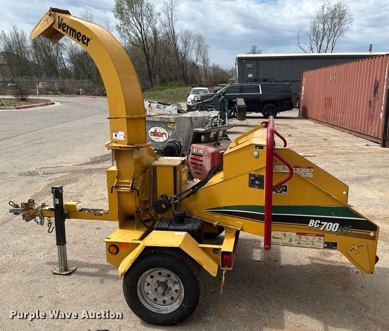 image for item DO0712 2017 Vermeer BC700XL wood chipper
