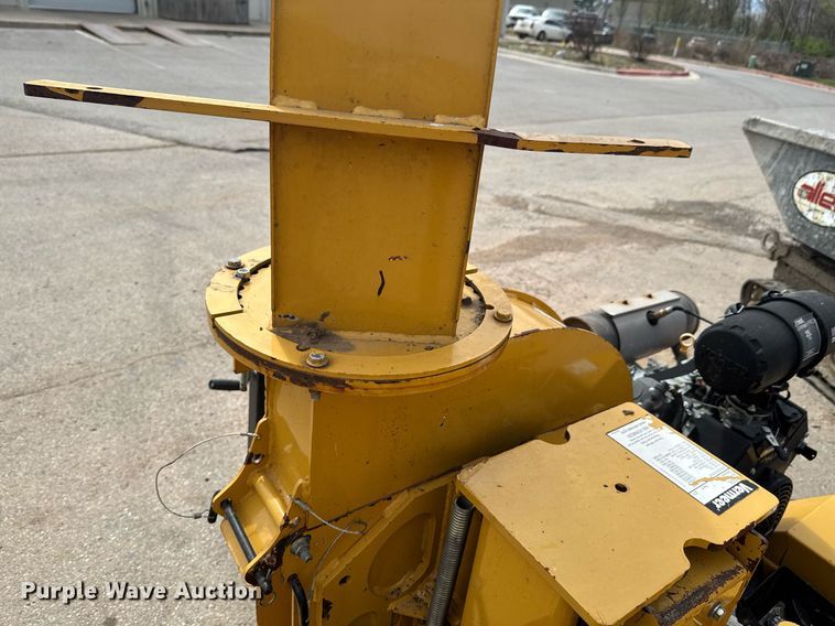 image for item DO0712 2017 Vermeer BC700XL wood chipper