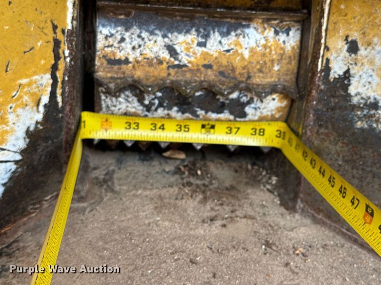 image for item DO0712 2017 Vermeer BC700XL wood chipper