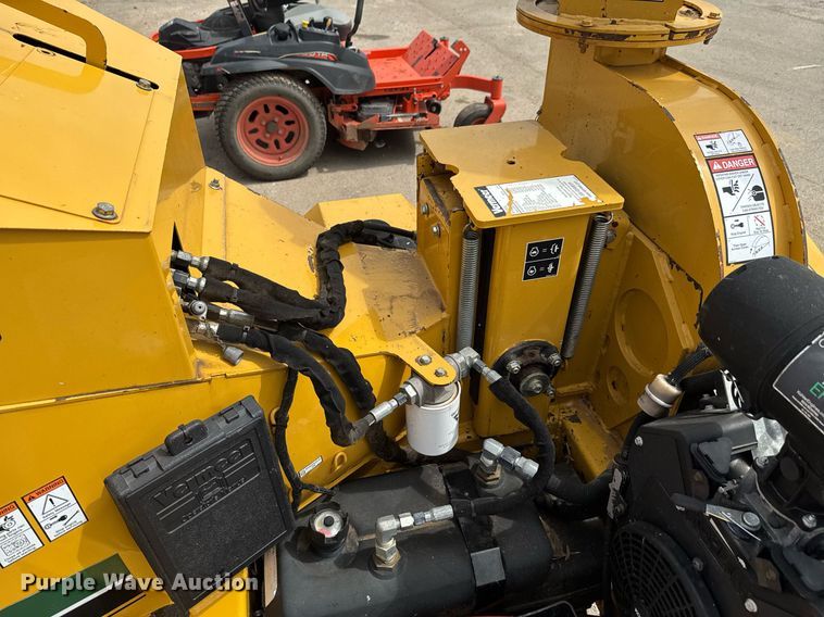 image for item DO0712 2017 Vermeer BC700XL wood chipper