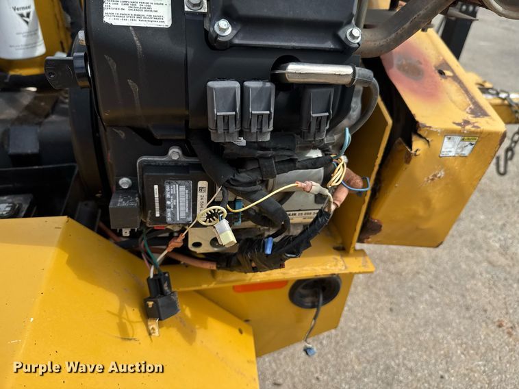 image for item DO0712 2017 Vermeer BC700XL wood chipper