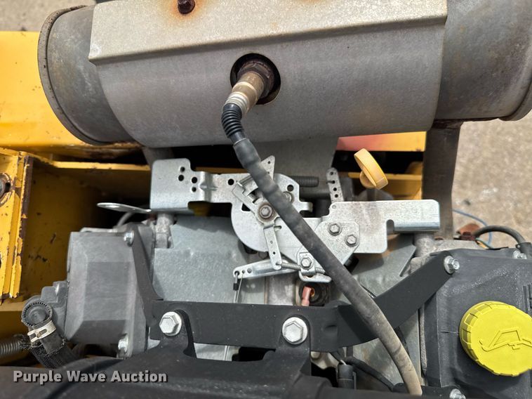 image for item DO0712 2017 Vermeer BC700XL wood chipper