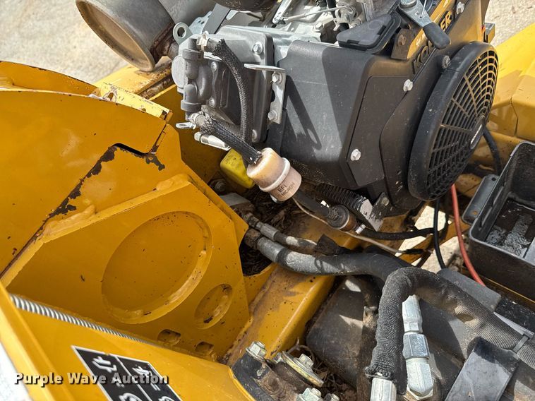 image for item DO0712 2017 Vermeer BC700XL wood chipper