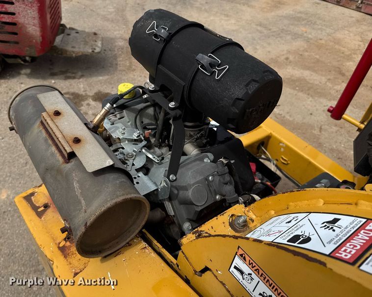 image for item DO0712 2017 Vermeer BC700XL wood chipper