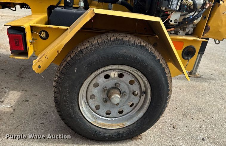 image for item DO0712 2017 Vermeer BC700XL wood chipper