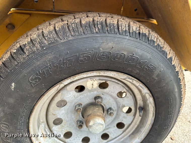 image for item DO0712 2017 Vermeer BC700XL wood chipper