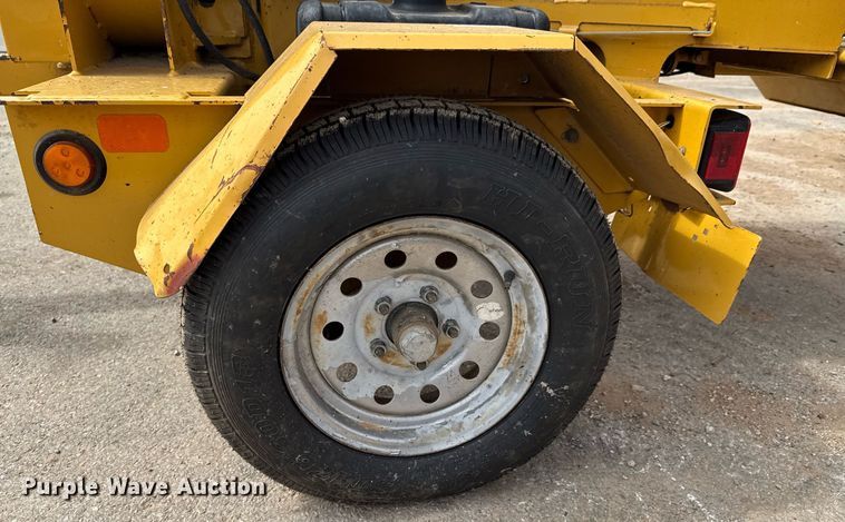 image for item DO0712 2017 Vermeer BC700XL wood chipper