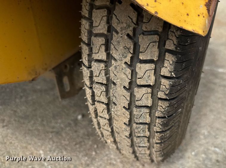 image for item DO0712 2017 Vermeer BC700XL wood chipper