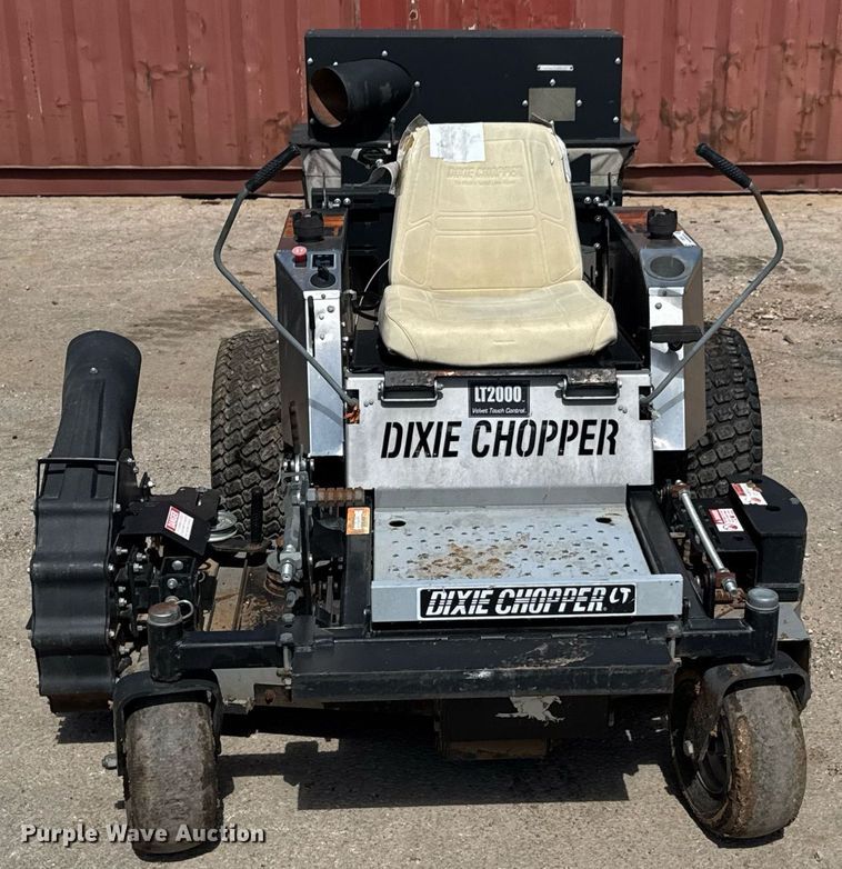 image for item DO0713 Dixie Chopper LT2000 ZTR lawn mower