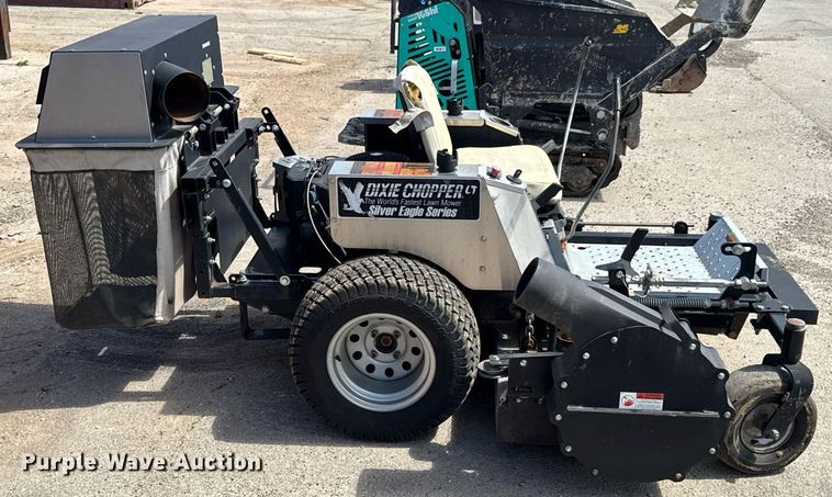 image for item DO0713 Dixie Chopper LT2000 ZTR lawn mower