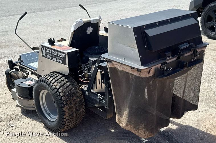 image for item DO0713 Dixie Chopper LT2000 ZTR lawn mower