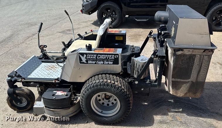 image for item DO0713 Dixie Chopper LT2000 ZTR lawn mower