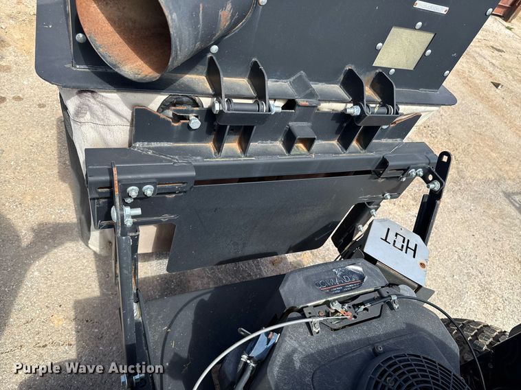 image for item DO0713 Dixie Chopper LT2000 ZTR lawn mower