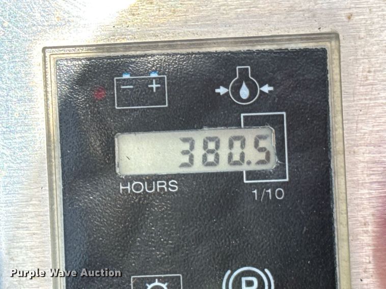 image for item DO0713 Dixie Chopper LT2000 ZTR lawn mower