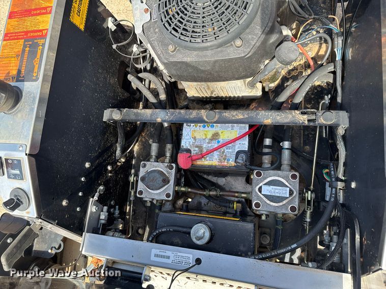 image for item DO0713 Dixie Chopper LT2000 ZTR lawn mower