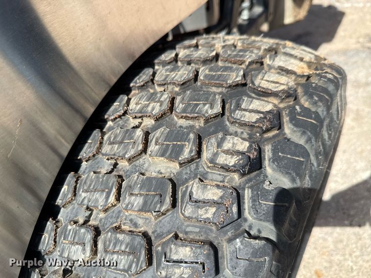 image for item DO0713 Dixie Chopper LT2000 ZTR lawn mower